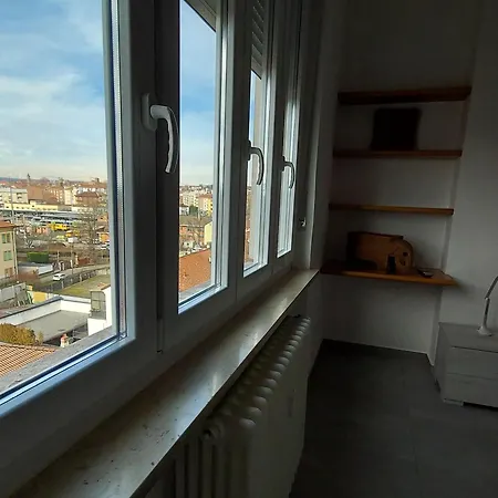Sesto Piano Apartment *