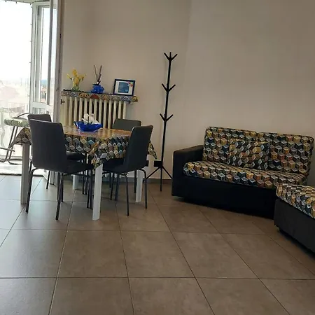 Sesto Piano Apartment *